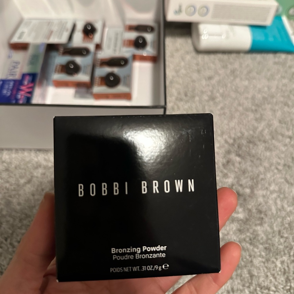 Bobbi Brown Bronzing Powder in NATURAL